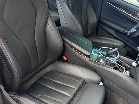 Used 2019 BMW 530i 530i Sedan 4D w/ M Sport Package image 8