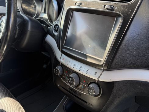 Used 2014 Dodge Journey SXT w/ Flexible Seating Group image 5