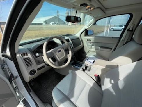 Used 2011 Ford Escape XLT w/ 202A Rapid Spec Order Code image 13