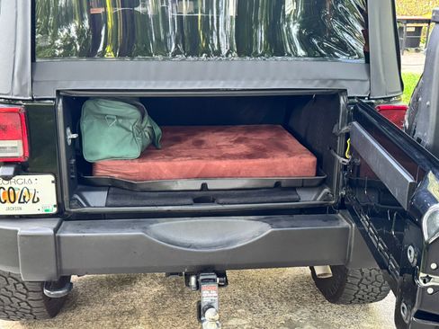 Used 2015 Jeep Wrangler Sport AWD/4WD image 9