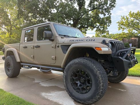 Used 2021 Jeep Gladiator Rubicon AWD/4WD image 12