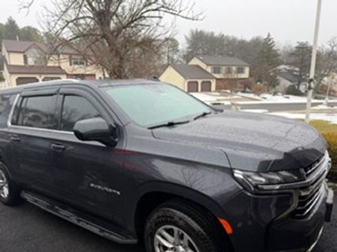 Used 2022 Chevrolet Suburban LT image 19