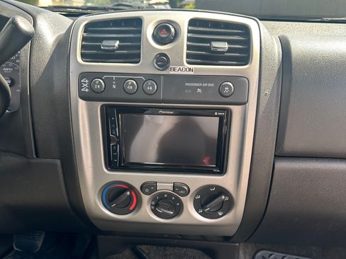 Used 2011 Chevrolet Colorado W/T AWD/4WD image 15