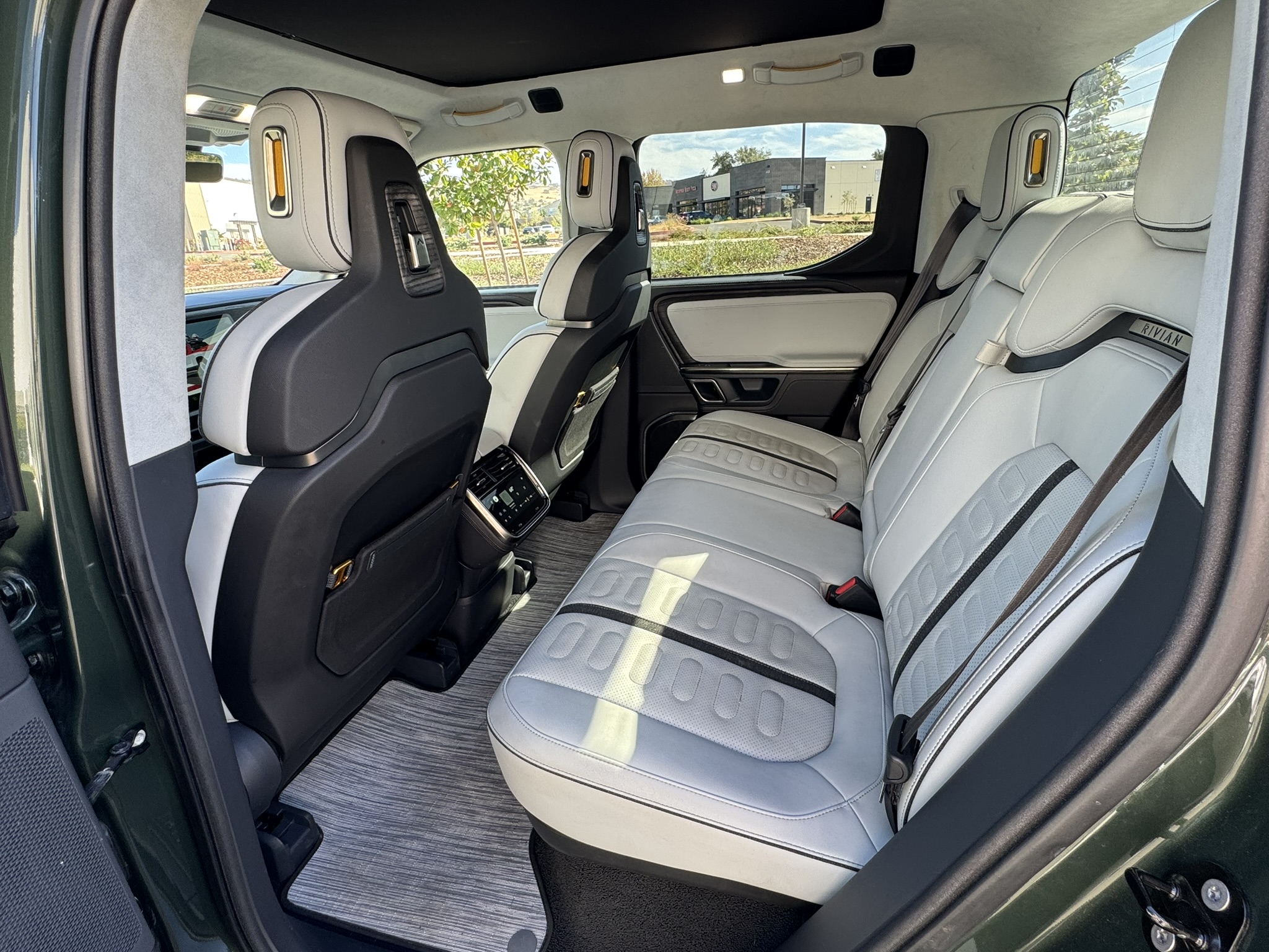 Used 2022 Rivian R1T Adventure AWD/4WD image 10