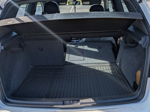 Used 2008 Volkswagen R32 image 16