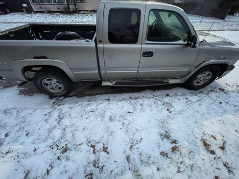 Used 2000 Chevrolet Silverado 1500 LT w/ Off-Road Chassis Pkg image 2
