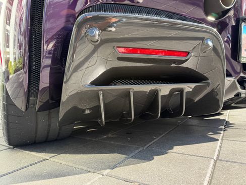 Used 2022 Ferrari SF90 Stradale image 19