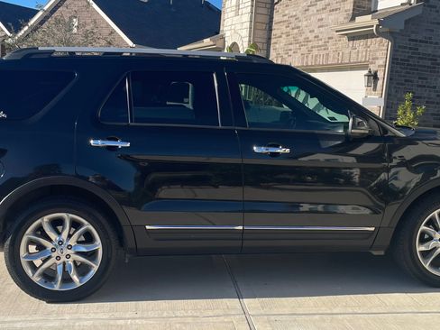 Used 2013 Ford Explorer Limited image 1