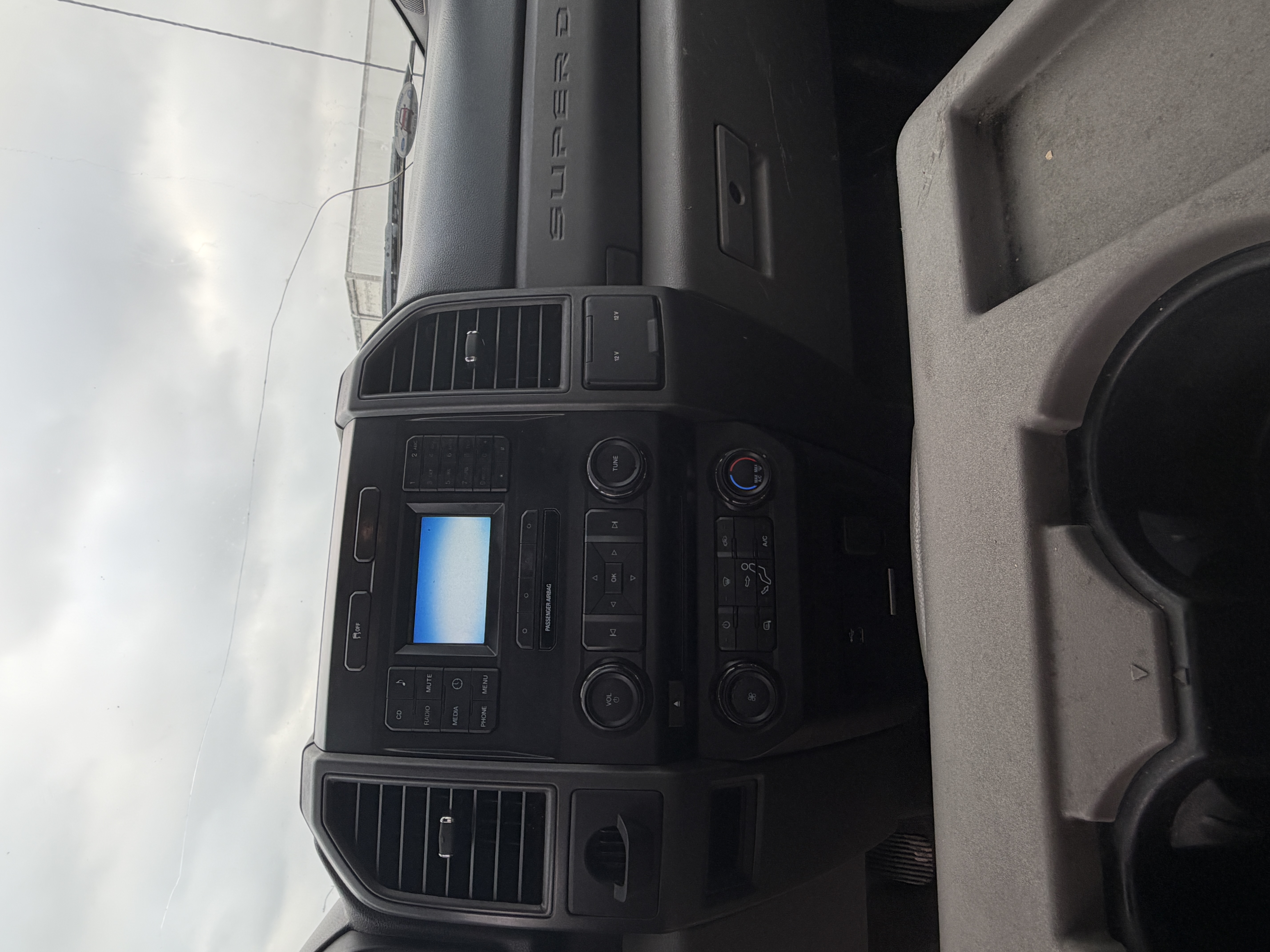 Used 2018 Ford F550 2WD Regular Cab Super Duty image 14