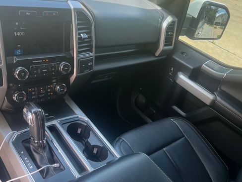 Used 2018 Ford F150 Lariat AWD/4WD image 13