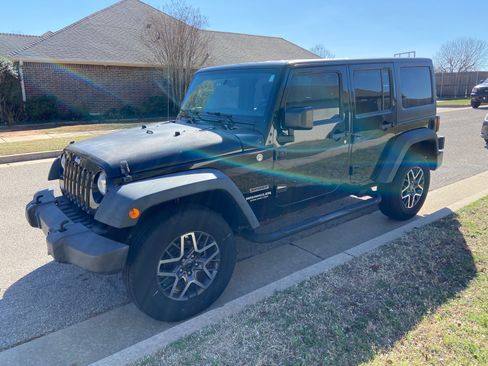Used 2015 Jeep Wrangler Unlimited Sport w/ Quick Order Package 24S image 4