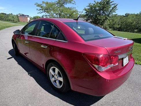 Used 2014 Chevrolet Cruze LT FWD image 1