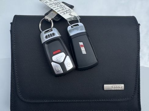 Used 2018 Audi SQ5 Prestige w/ Prestige Package image 28