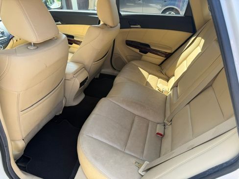 Used 2010 Honda Crosstour EX-L image 10