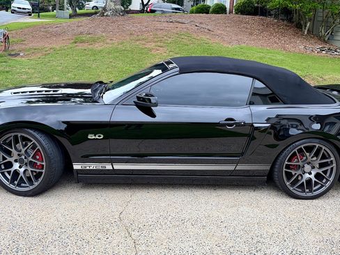 Used 2014 Ford Mustang GT Premium w/ Electronics Package RWD image 16