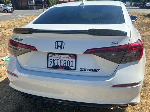 Used 2024 Honda Civic Si image 2