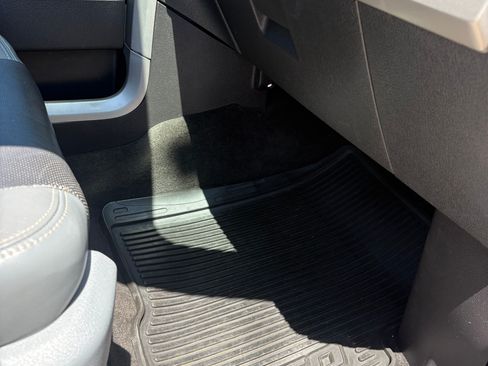 Used 2011 Ford F150 Lariat Limited AWD/4WD image 10