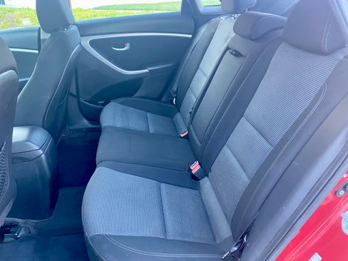 Used 2016 Hyundai Elantra GT image 12