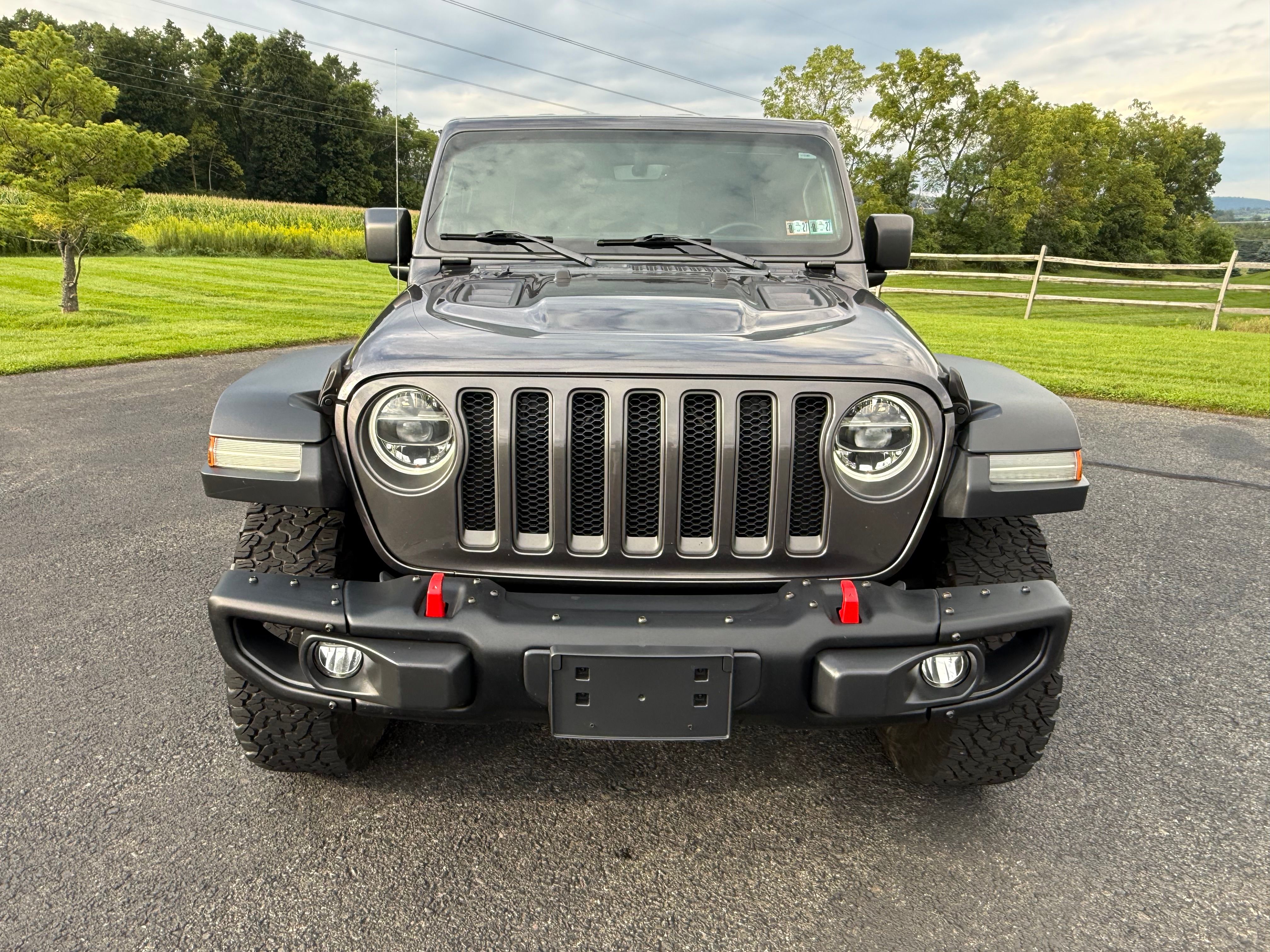 Used 2018 Jeep Wrangler Unlimited Rubicon w/ Dual Top Group AWD/4WD image 2