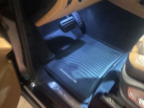 Used 2018 Porsche Cayenne image 4