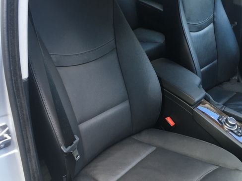 Used 2010 BMW 328i xDrive Sedan image 8