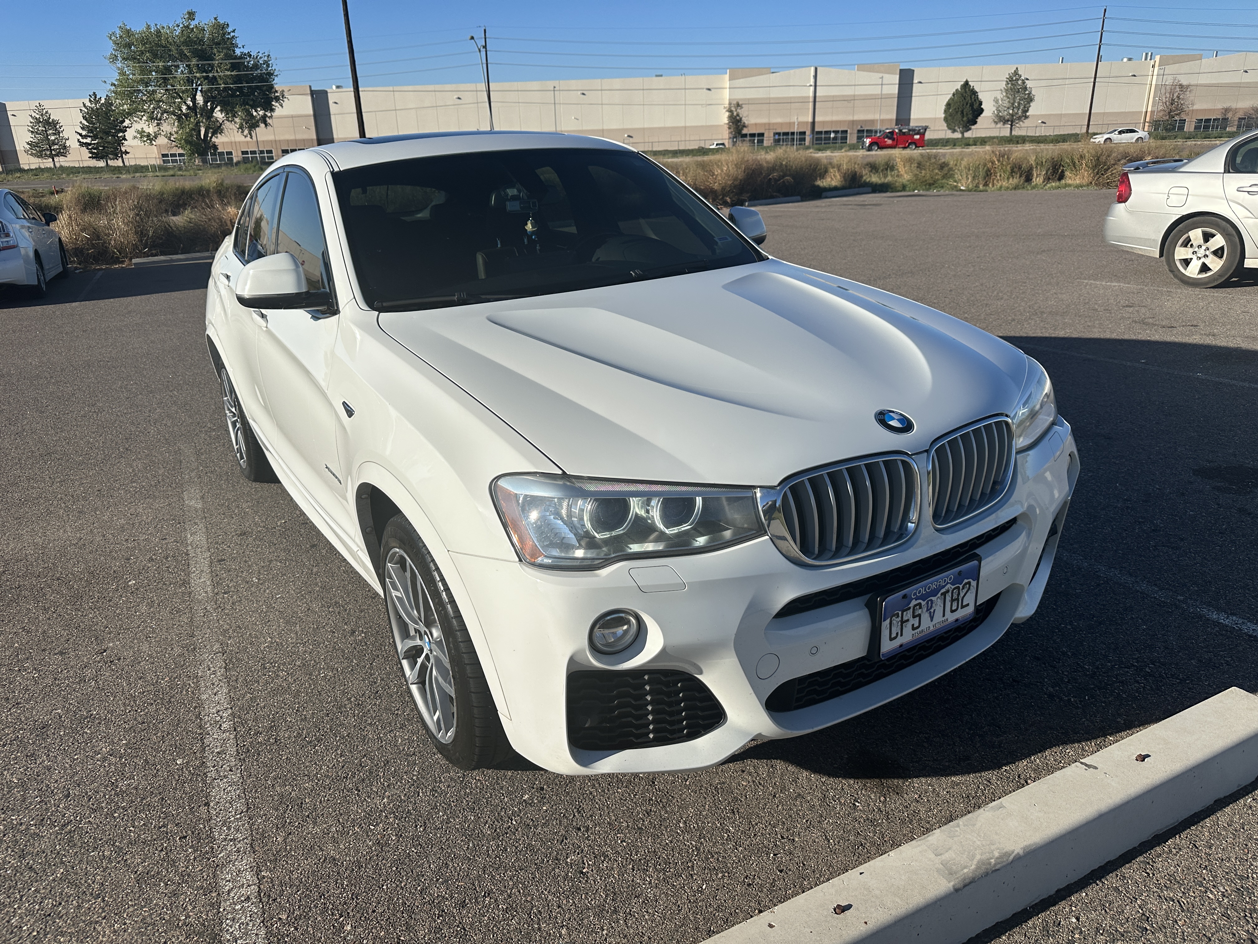 Used 2016 BMW X4 xDrive28i AWD/4WD image 2
