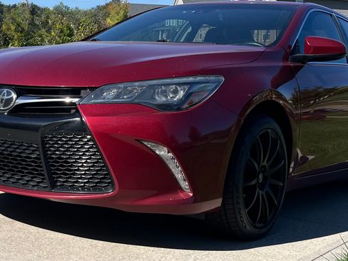 Used 2015 Toyota Camry XSE image 1