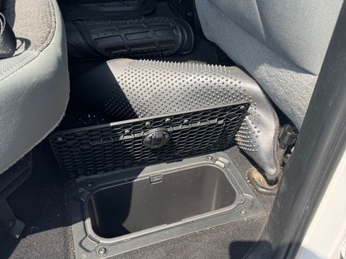 Used 2018 RAM 1500 Classic SLT AWD/4WD image 20