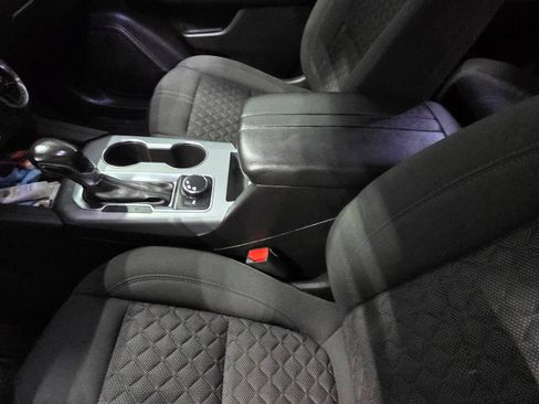 Used 2020 Chevrolet Blazer LT image 6