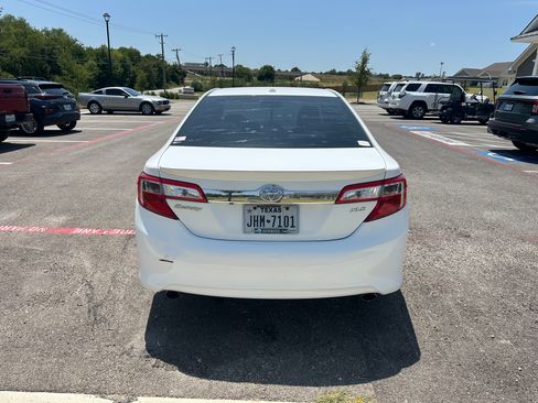 Used 2012 Toyota Camry XLE FWD image 8