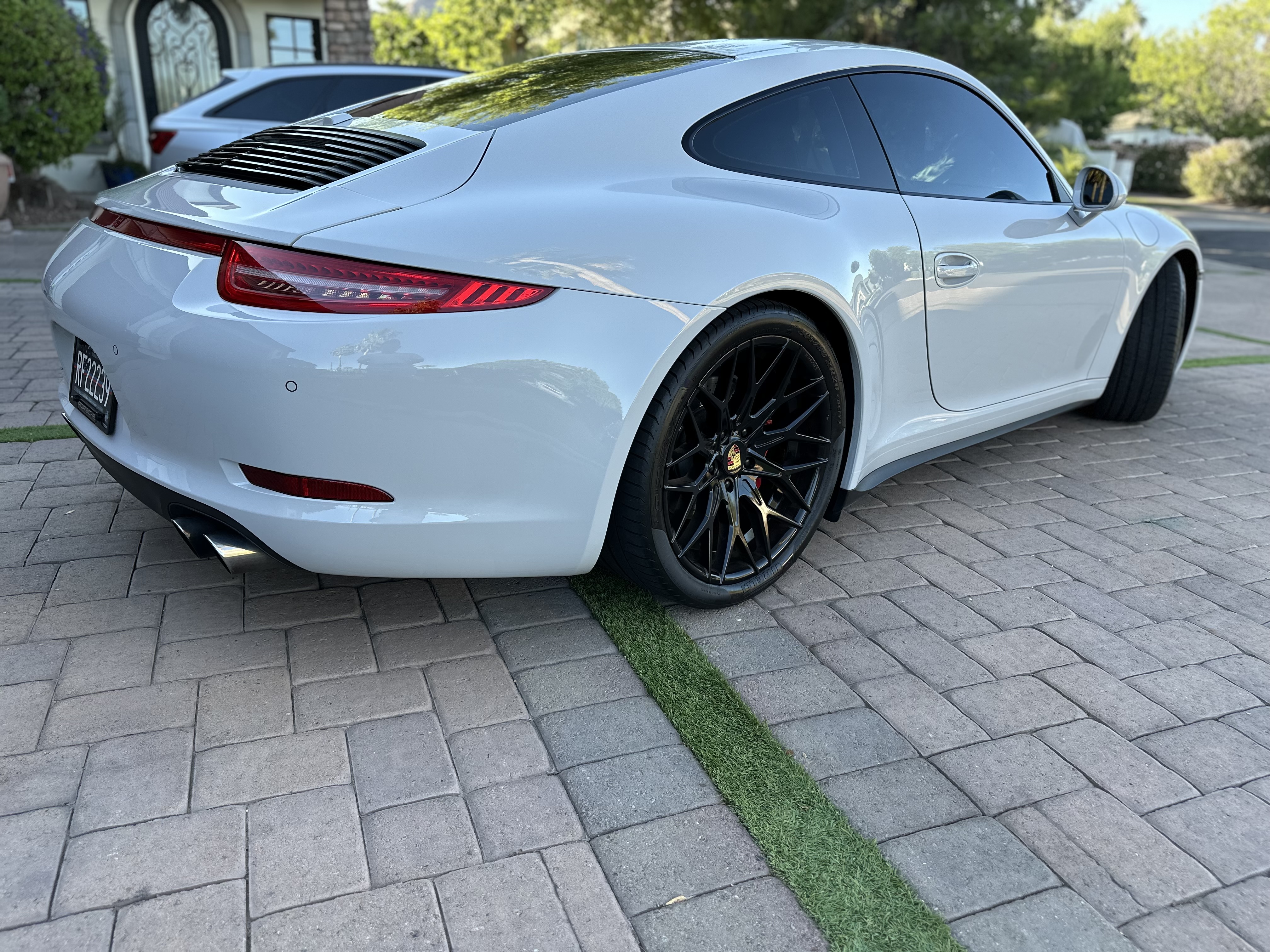 Used 2014 Porsche 911 Carrera 4S AWD/4WD image 4