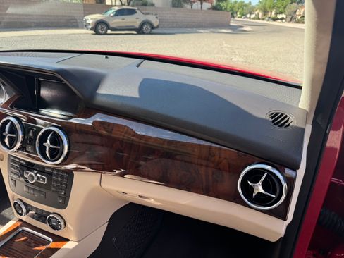 Used 2013 Mercedes-Benz GLK 350 2WD image 14