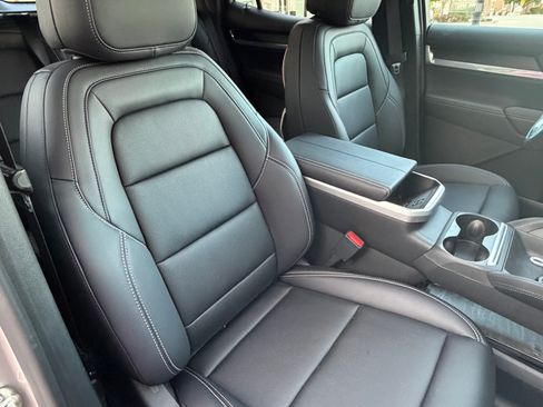 Used 2027 GMC Terrain Elevation w/ Elevation Premium Package AWD/4WD image 11