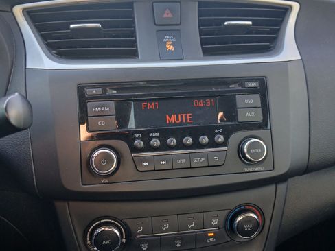 Used 2017 Nissan Sentra S image 18