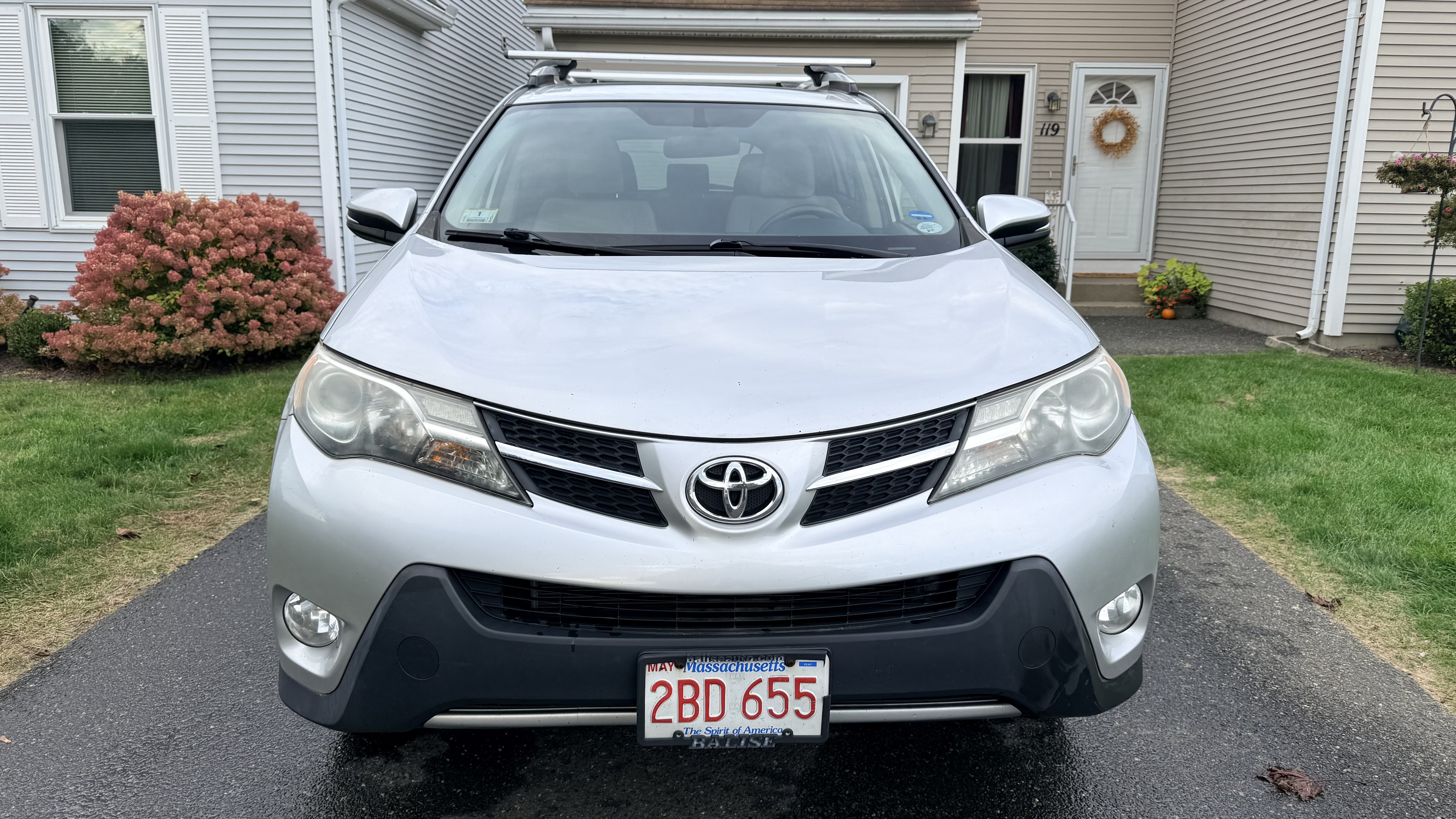 Used 2014 Toyota RAV4 XLE AWD/4WD image 2