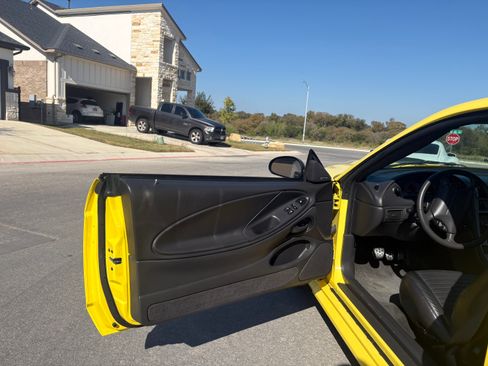 Used 2003 Ford Mustang Mach 1 image 4