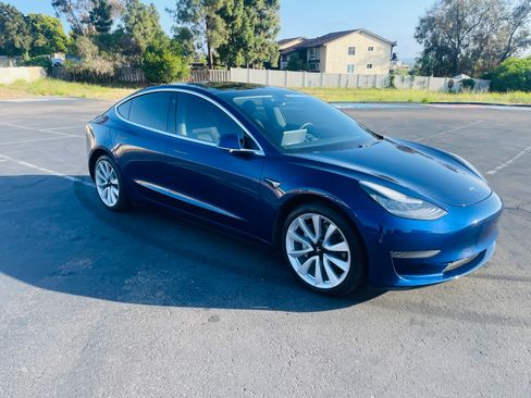 Used 2020 Tesla Model 3 Standard Range Plus RWD image 4