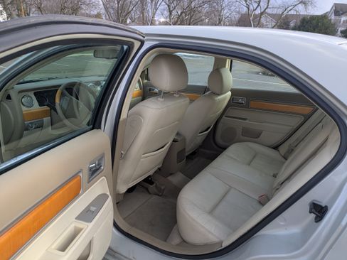 Used 2007 Lincoln MKZ image 18