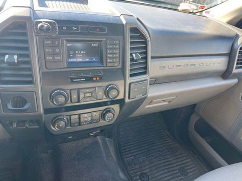 Used 2019 Ford F550 XL Cab & Chassis 4D image 13