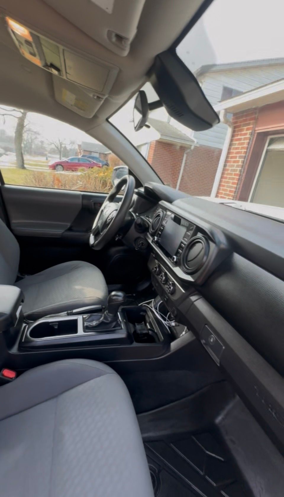Used 2020 Toyota Tacoma SR w/ SR Convenience Package RWD image 8