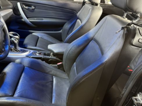 Used 2011 BMW 135i Convertible image 24