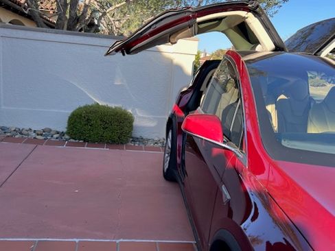 Used 2016 Tesla Model X Performance image 13