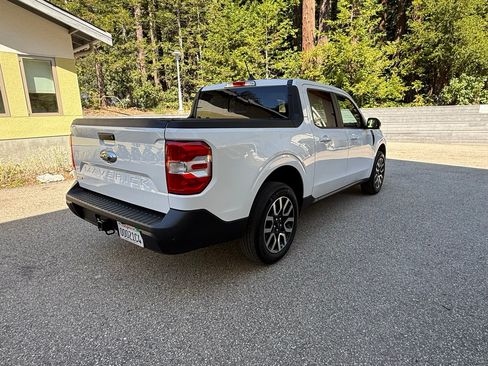 Used 2024 Ford Maverick Lariat FWD image 6