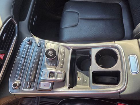 Used 2022 Hyundai Santa Fe Limited w/ Cargo Package image 19