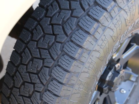 Used 2006 HUMMER H3 image 17