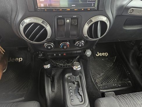 Used 2011 Jeep Wrangler Sport AWD/4WD image 6