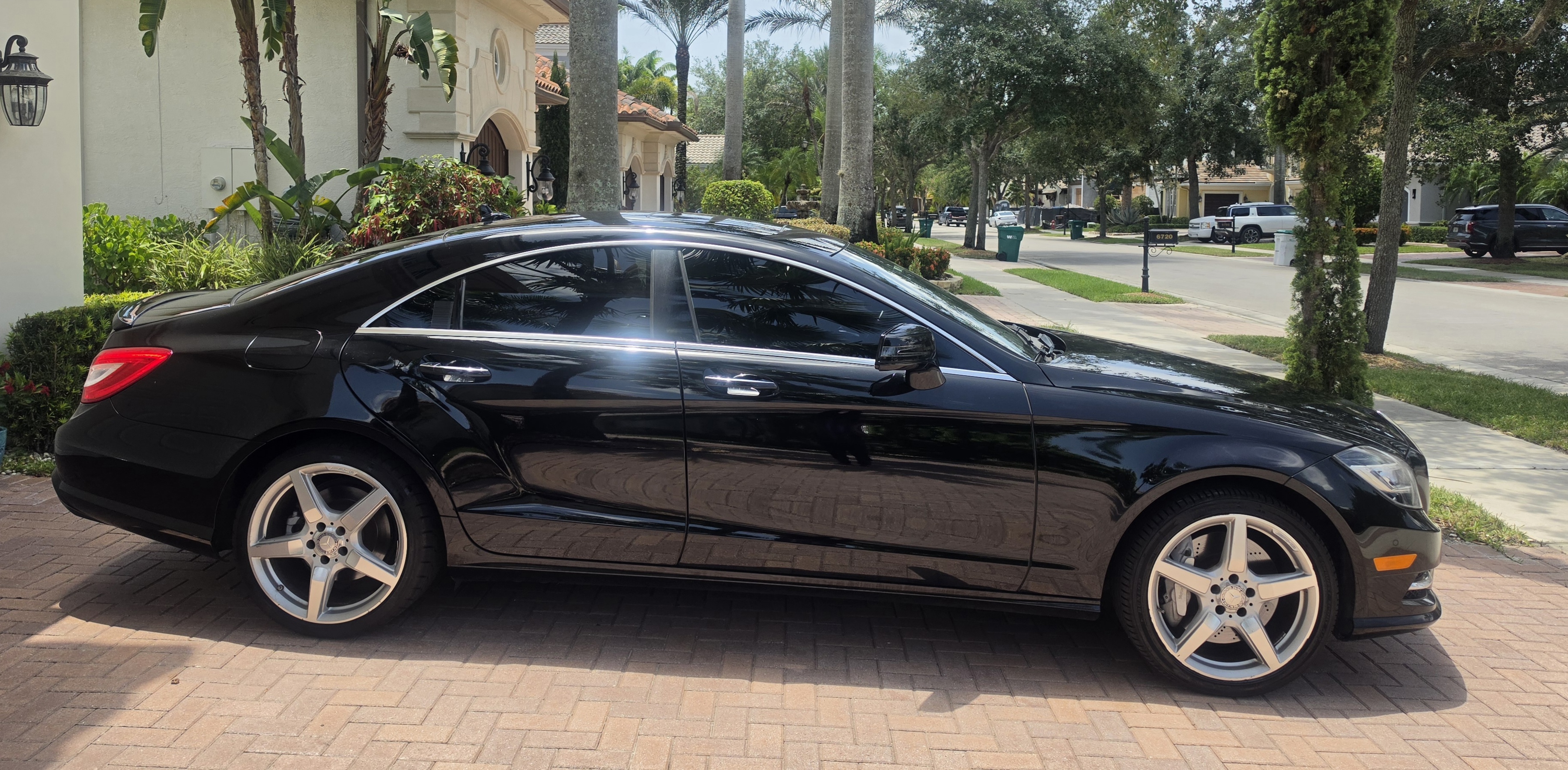 Used 2014 Mercedes-Benz CLS 550 image 2