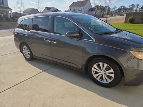 Used 2016 Honda Odyssey EX-L image 4