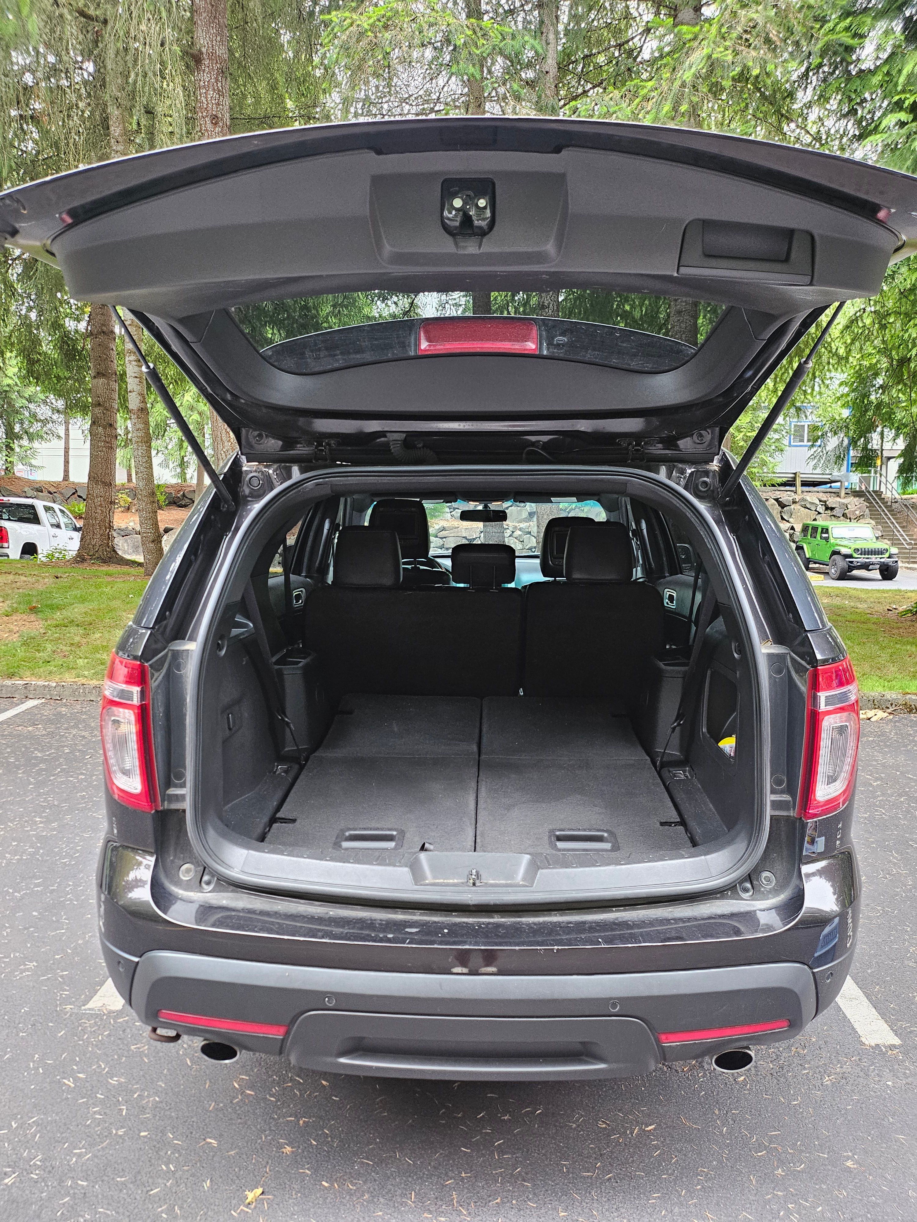 Used 2013 Ford Explorer XLT AWD/4WD image 22