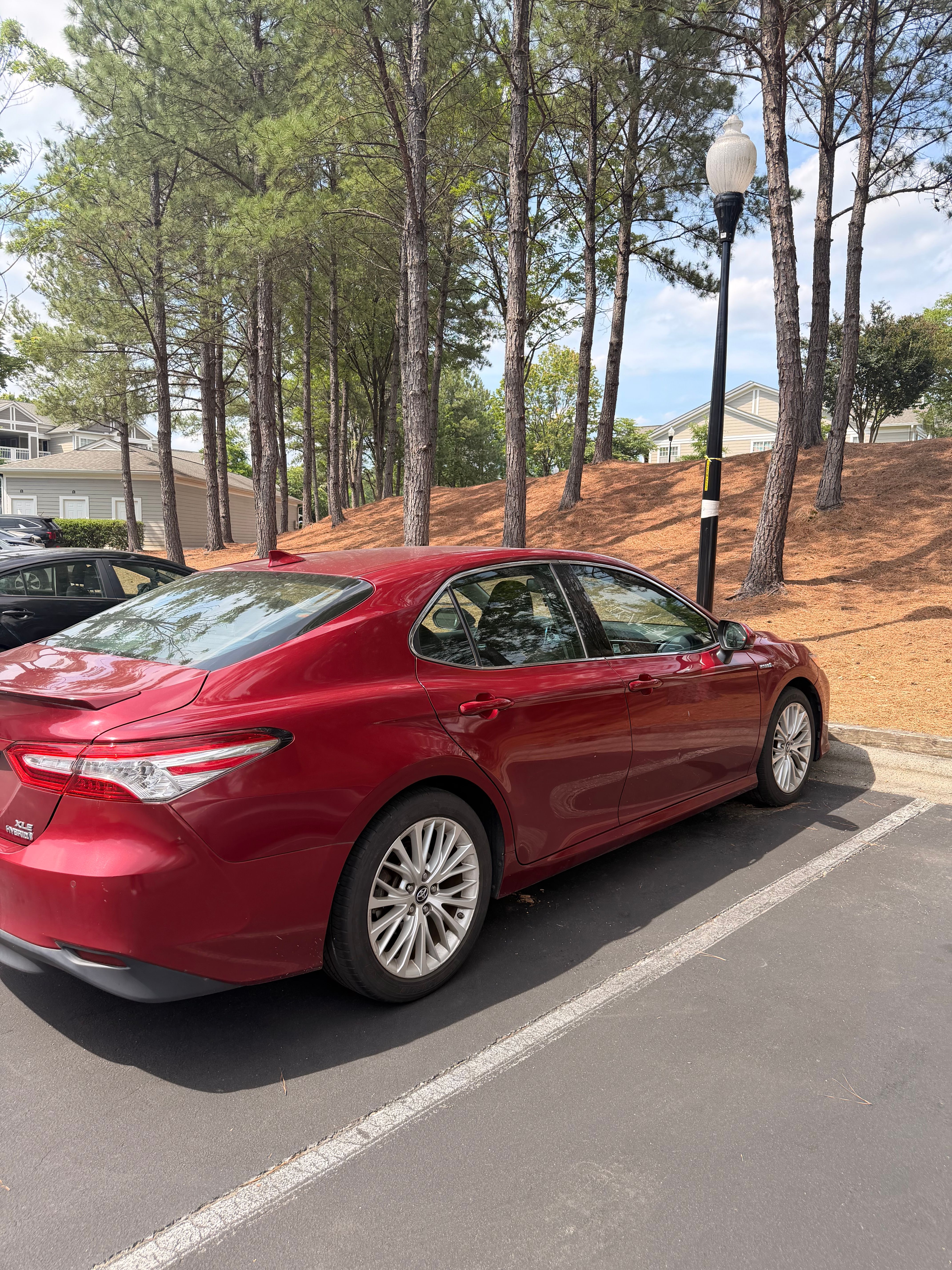 Used 2018 Toyota Camry XLE w/ Audio Package FWD image 4